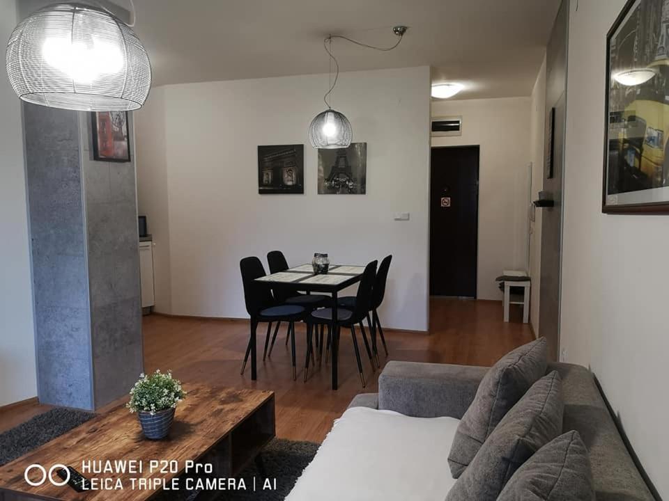 וארנה Sea Garden Apartment Idm מראה חיצוני תמונה
